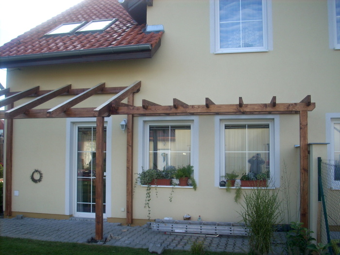 Dolní Břežany - pergola2