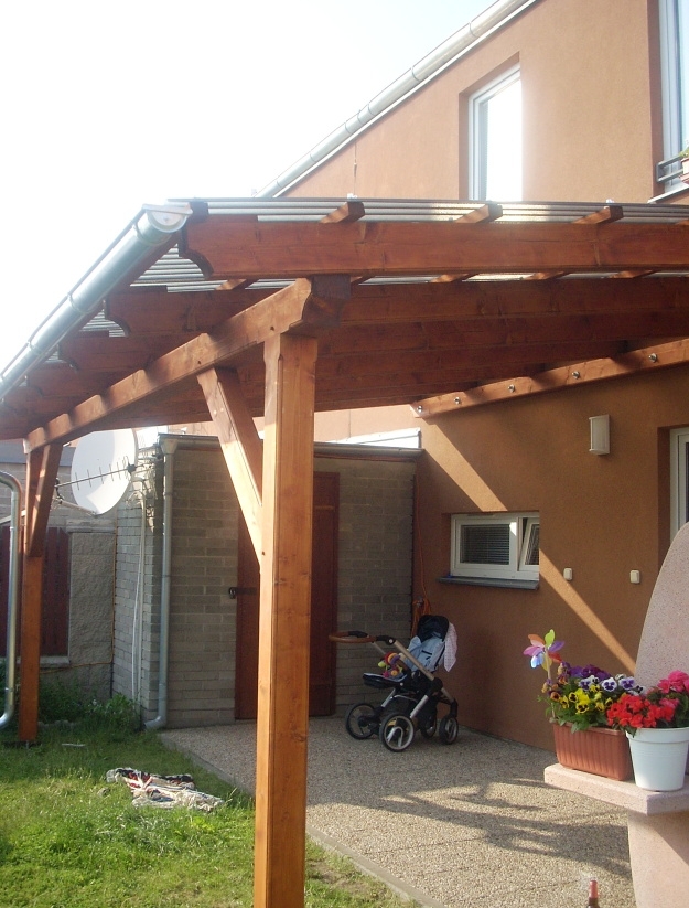 Jenštejn - zastřešená pergola (4)